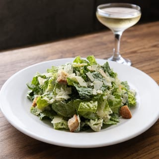 CLASSIC CAESAR SALAD