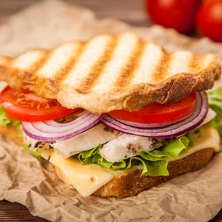 GRILLED CHICKEN SANDWICH